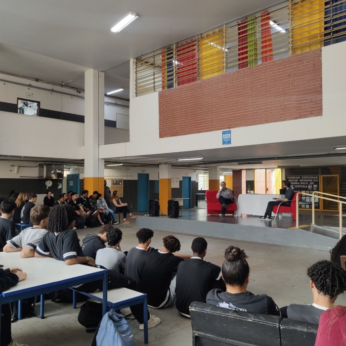 Encontros com Escritores com Cristovão Tezza em Itatiba (foto: Beatriz Nagai)